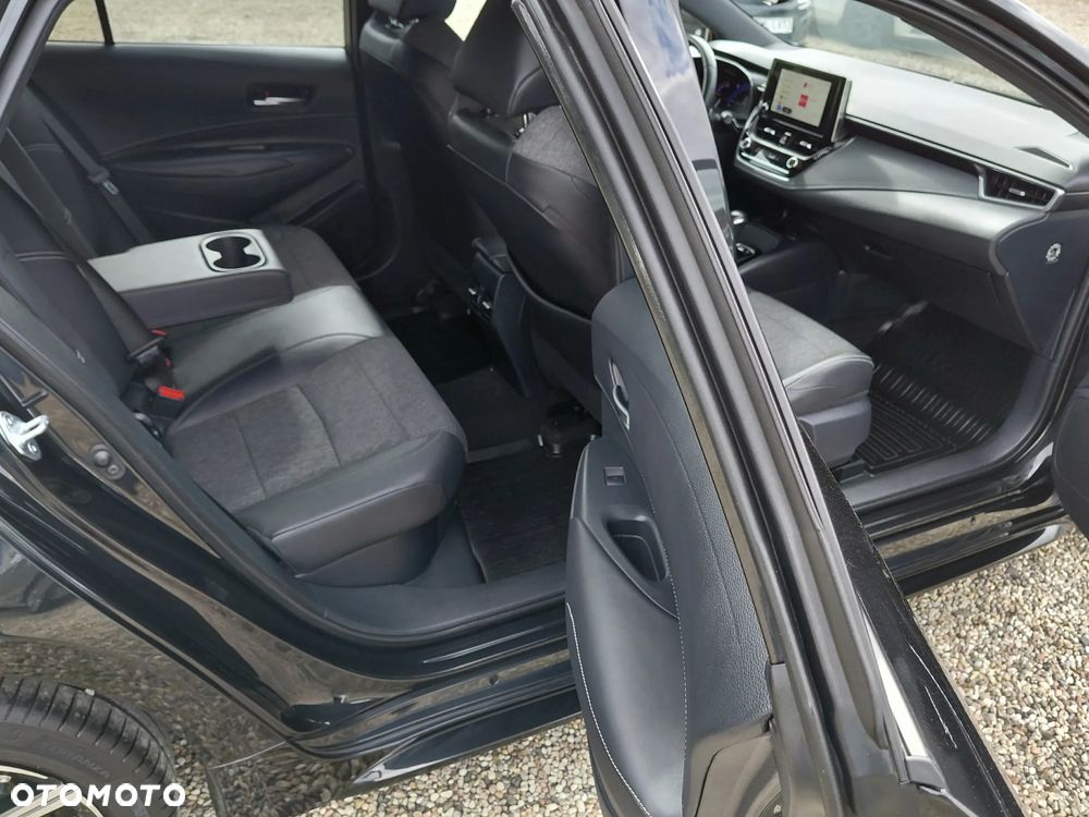 Toyota Corolla 2.0 Hybrid Comfort - 26