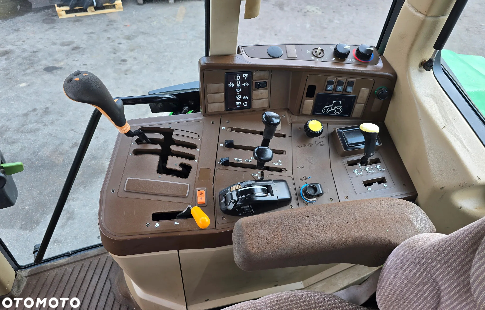 John Deere 6110 - 14