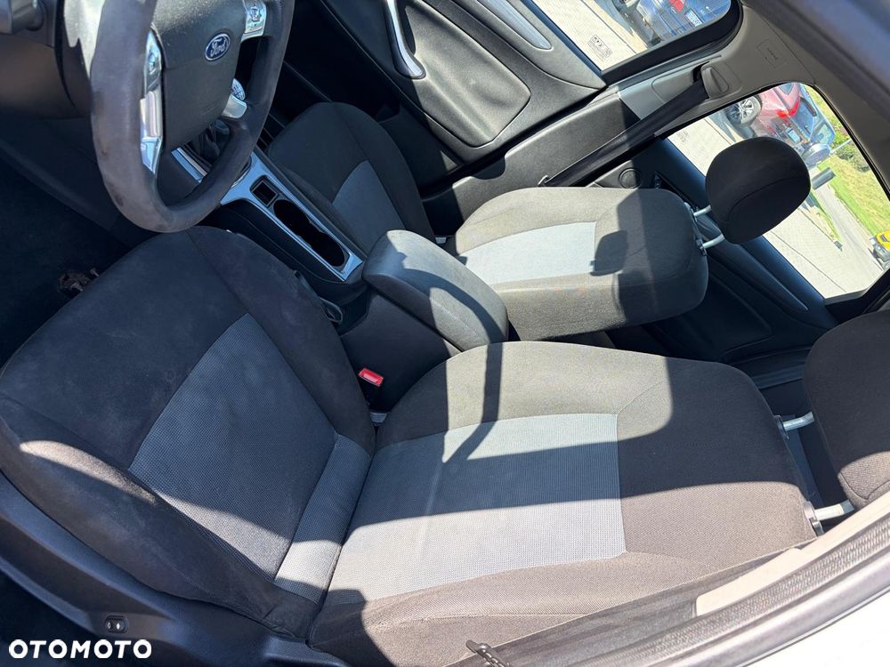 Ford Mondeo 2.0 TDCi Trend - 14
