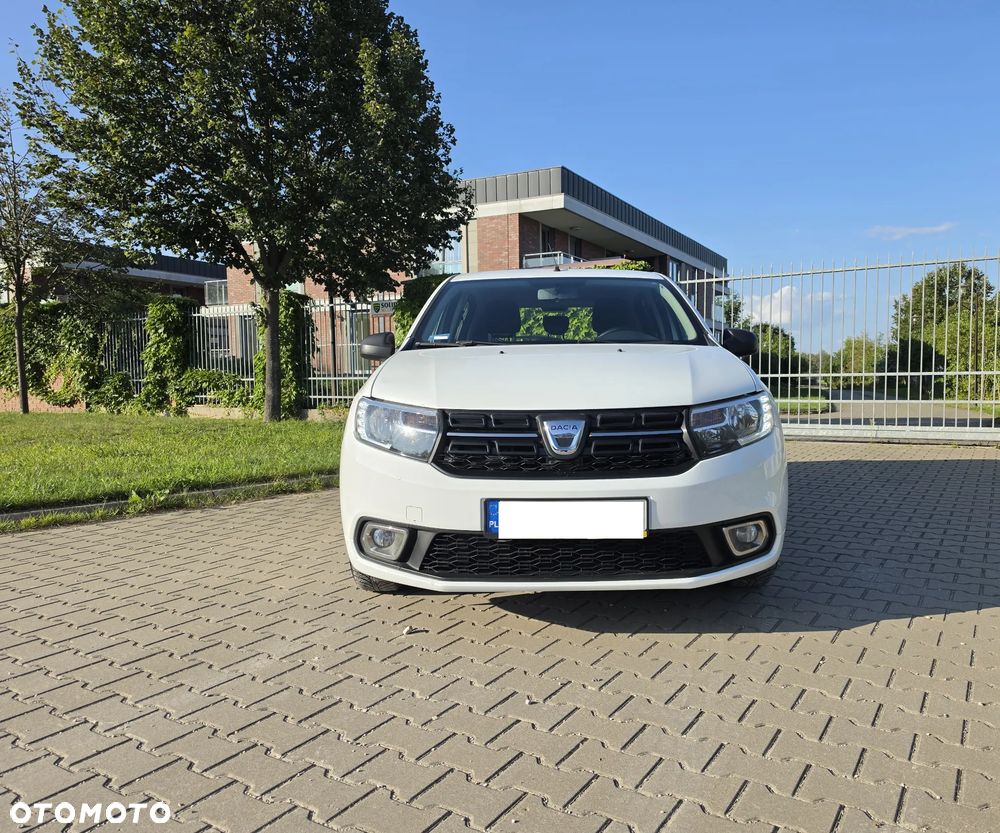 Dacia Sandero 1.2 16V 75 Essentiel - 11