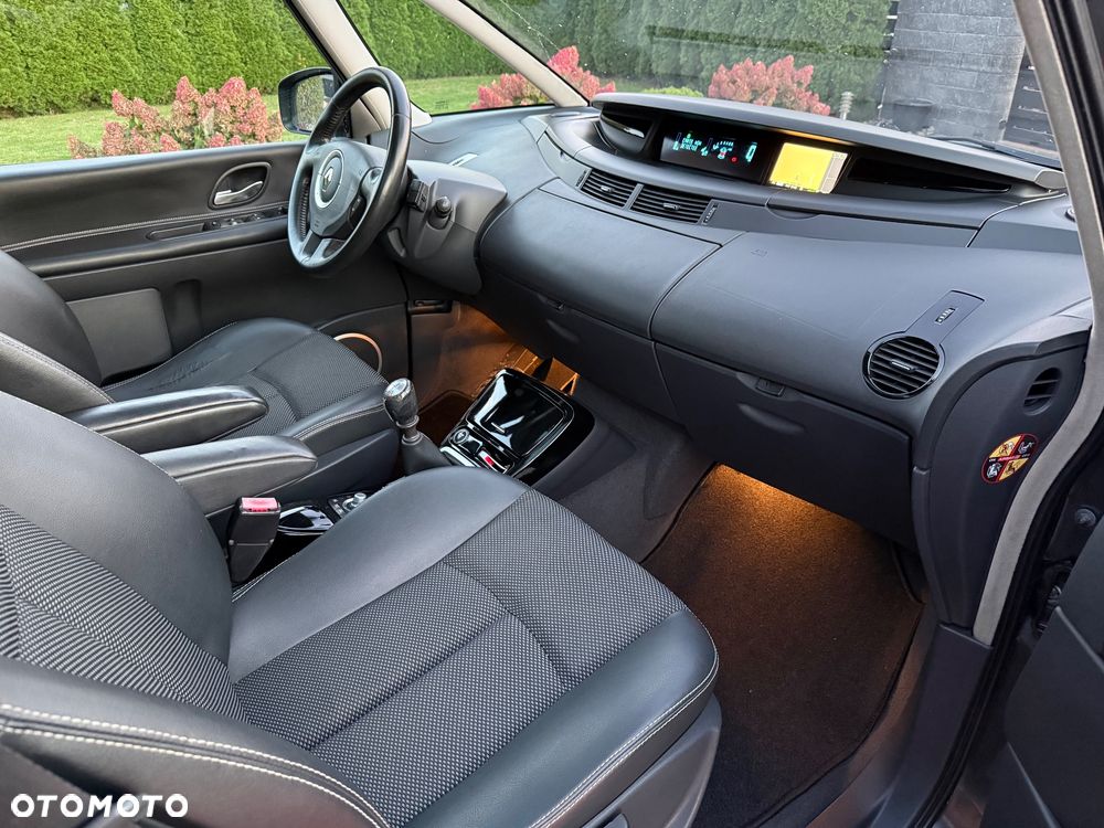 Renault Espace 2.0 dCi FAP Initiale - 32