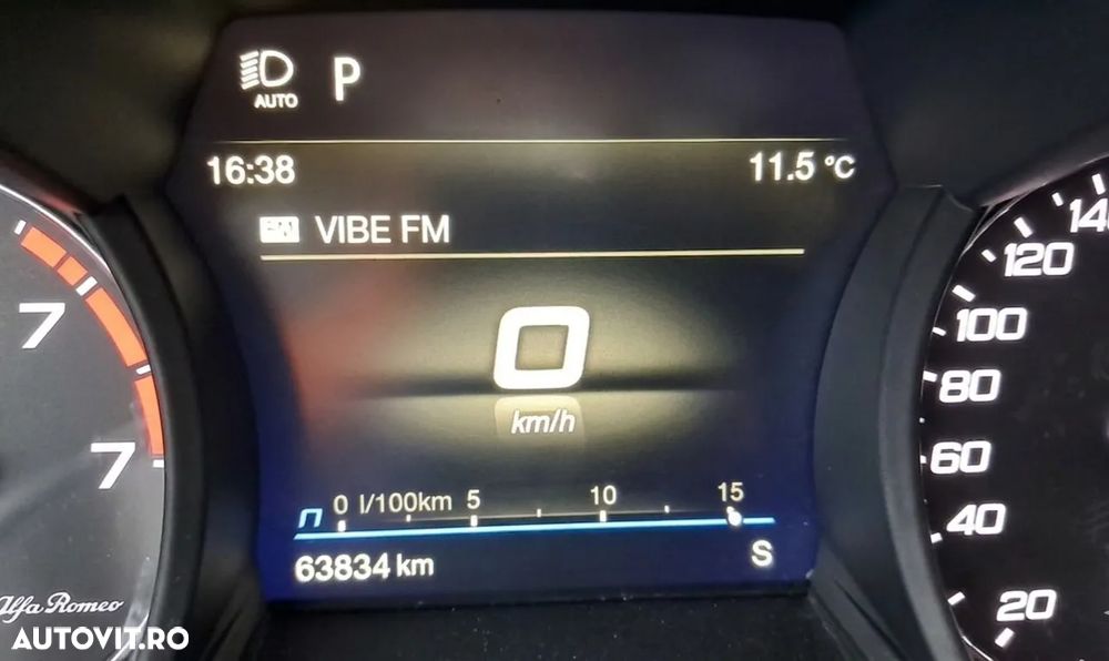 Alfa Romeo Stelvio 2.0 Turbo 16V AT8-Q4 Ti - 3