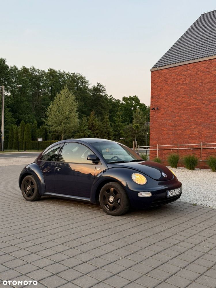 Volkswagen New Beetle - 2