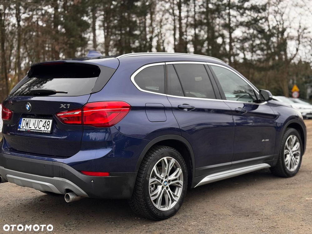BMW X1 xDrive28i xLine - 11
