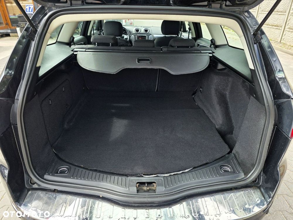 Ford Mondeo 2.0 EcoBoost Titanium - 31