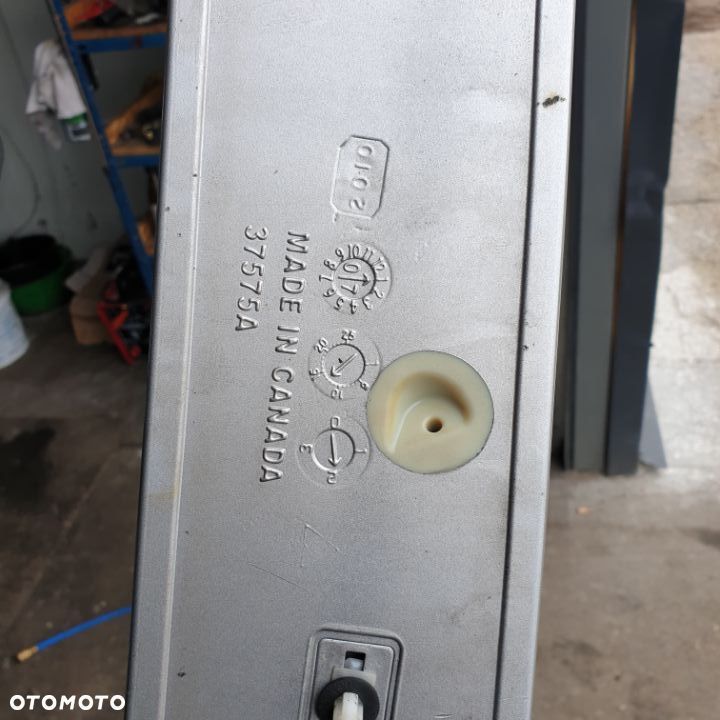 DODGE CHALLENGER SPOILER SPOJLER KLAPY ORYGINAL 10R - 2