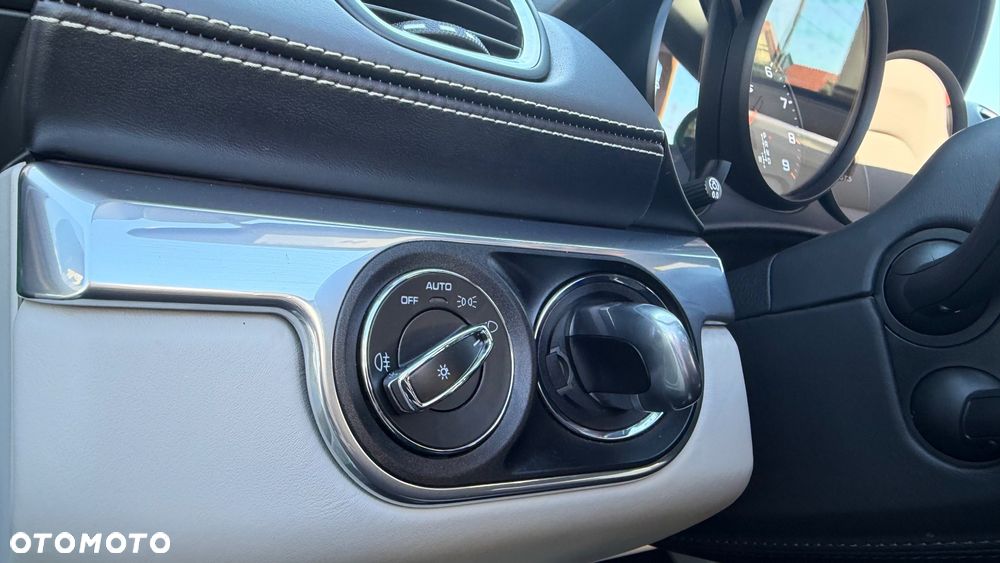 Porsche Boxster - 16