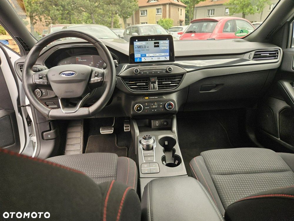 Ford Focus 1.5 EcoBlue Start-Stopp-System ST-LINE DESIGN - 10