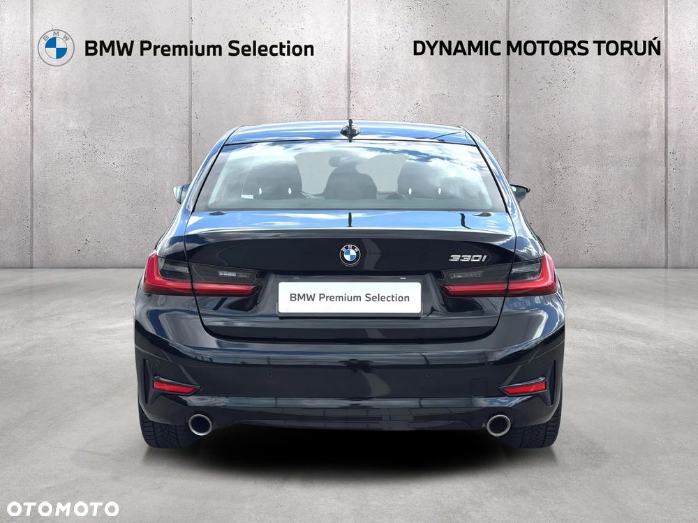 BMW Seria 3 330i Sport Line sport - 8