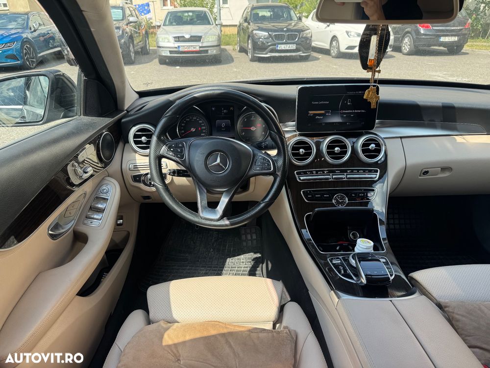 Mercedes-Benz C - 8