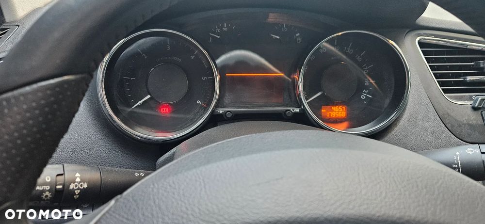 Peugeot 5008 2.0 HDi Premium + - 13