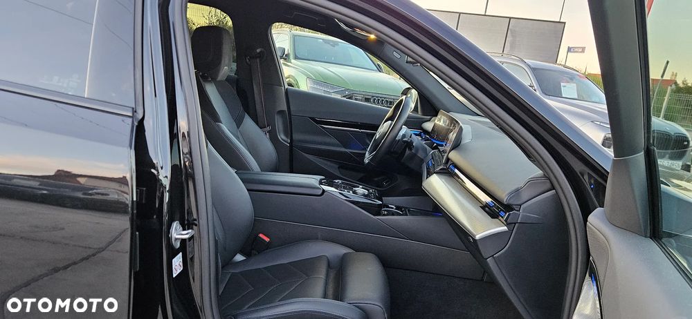 BMW Seria 5 520d mHEV M Sport - 12