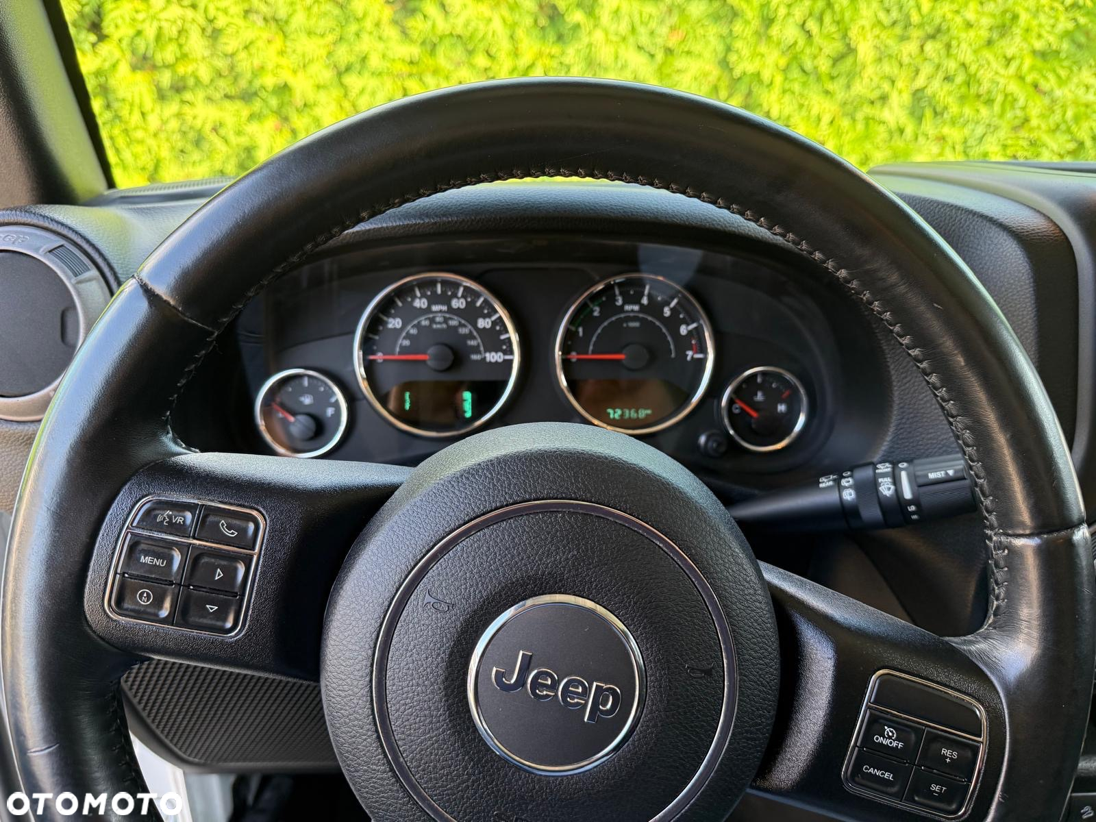 Jeep Wrangler - 14