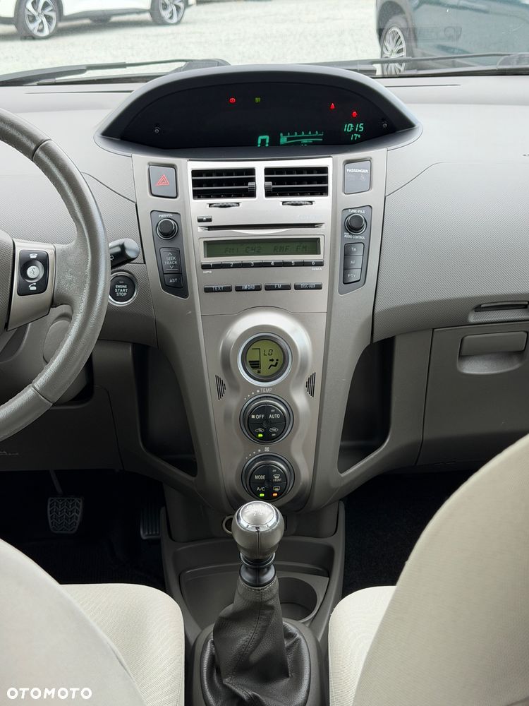 Toyota Yaris 1.33 Prestige - 13