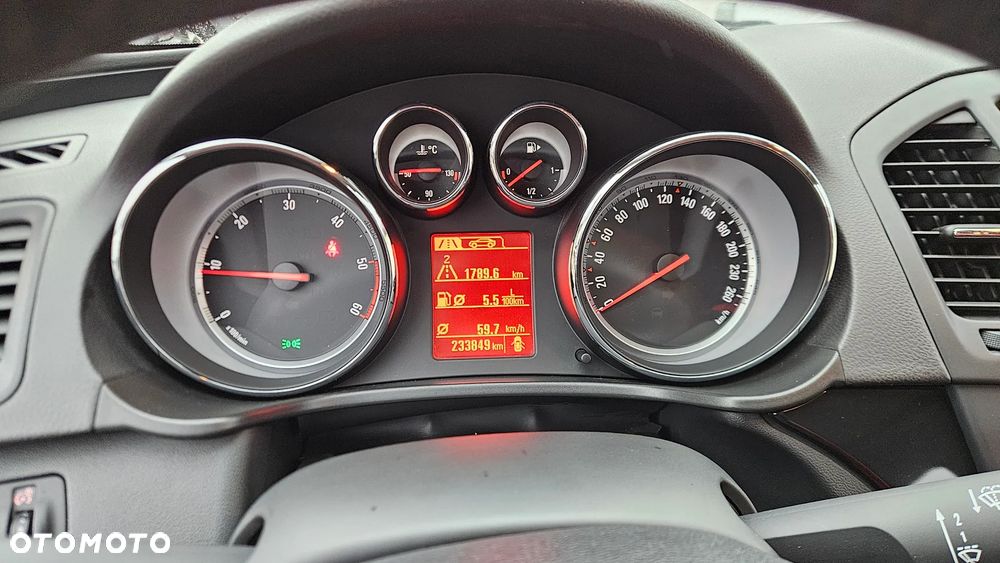 Opel Insignia 2.0 CDTI 150 Jahre - 10