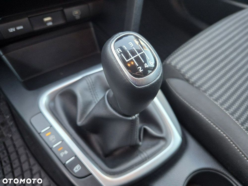 Kia XCeed 1.5 T-GDI M - 17