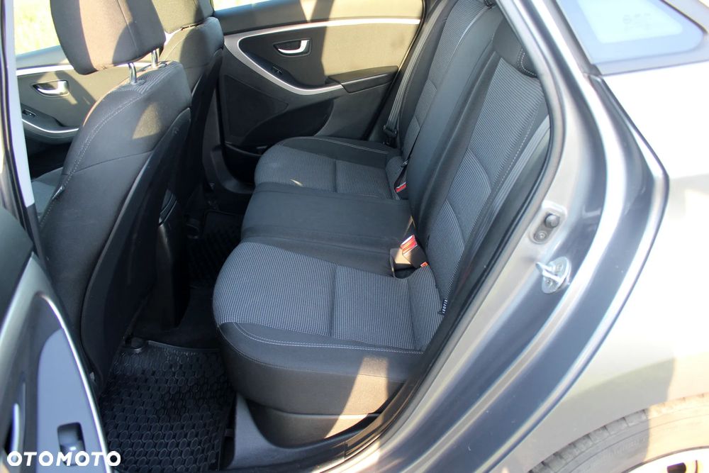 Hyundai i30 1.6 Trend - 19