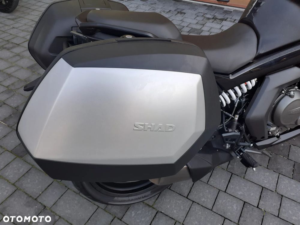 CFMoto 650 MT - 32