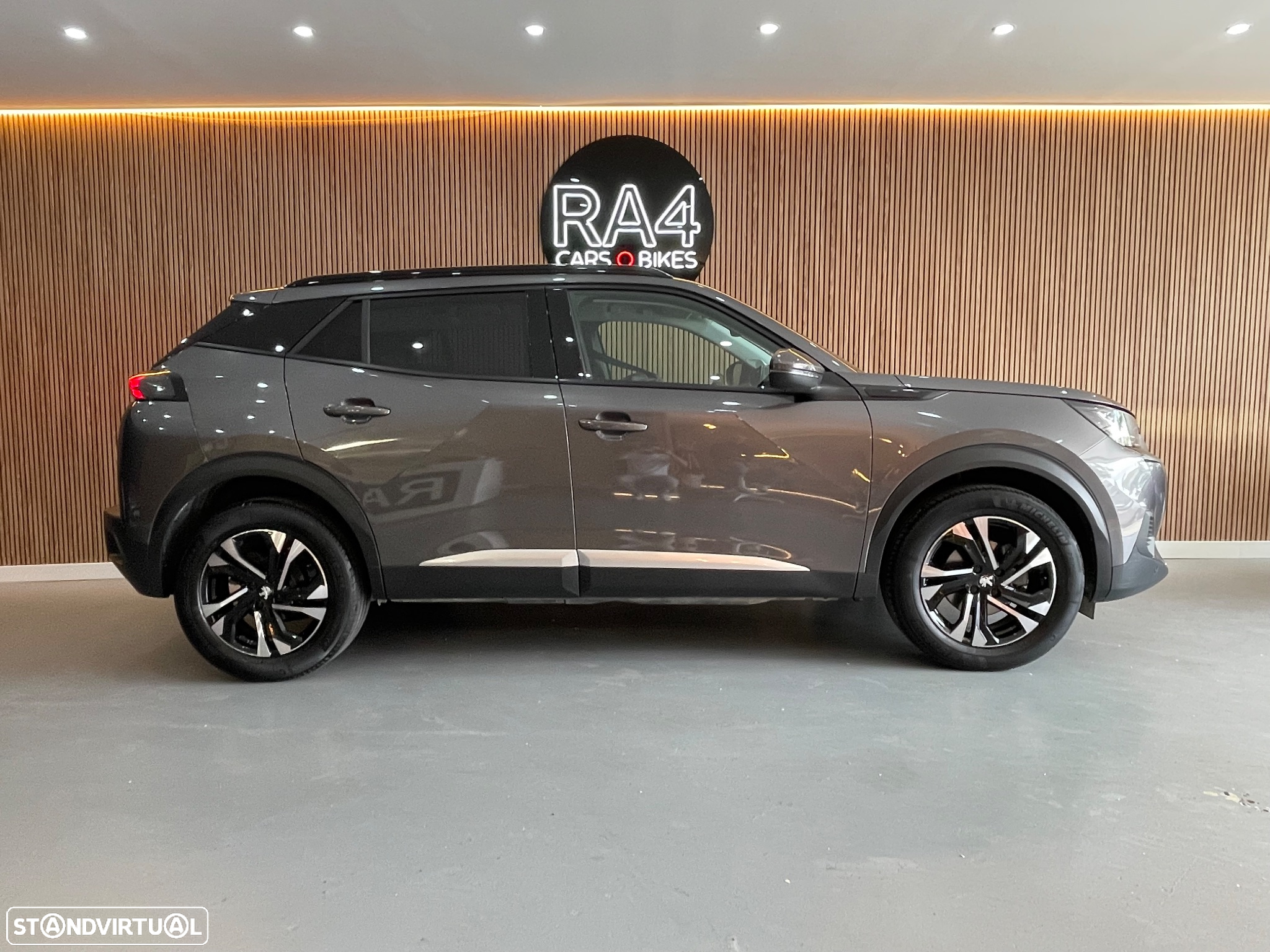 Peugeot 2008 1.2 PureTech Allure - 2