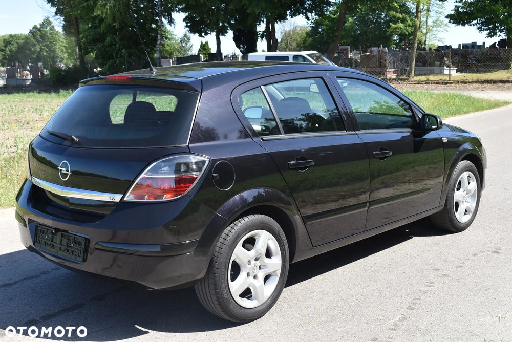 Opel Astra 1.6 Innovation 110 Jahre - 10