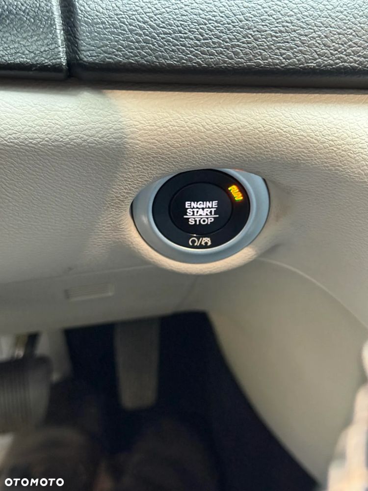 Chrysler Pacifica - 17