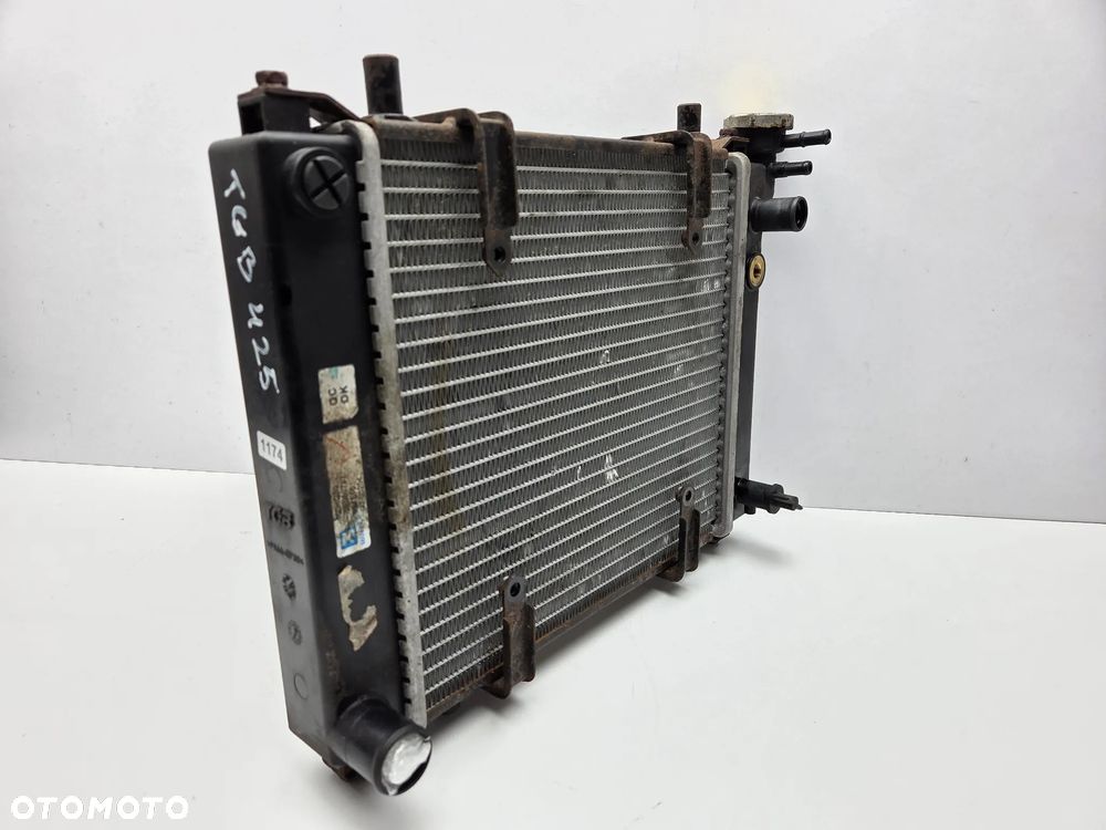 CHLODNICA  TGB BLADE 425 - 4