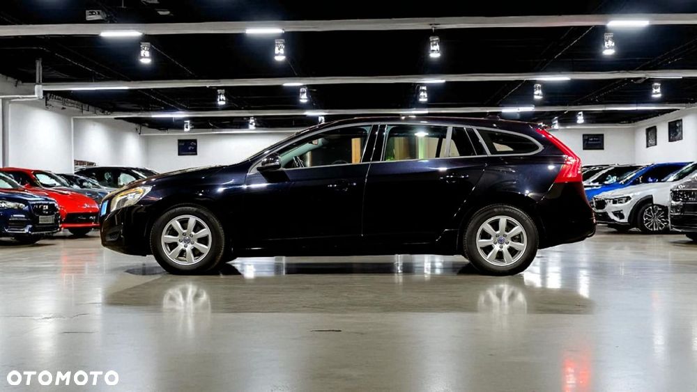 Volvo V60 T3 Edition Pro - 22