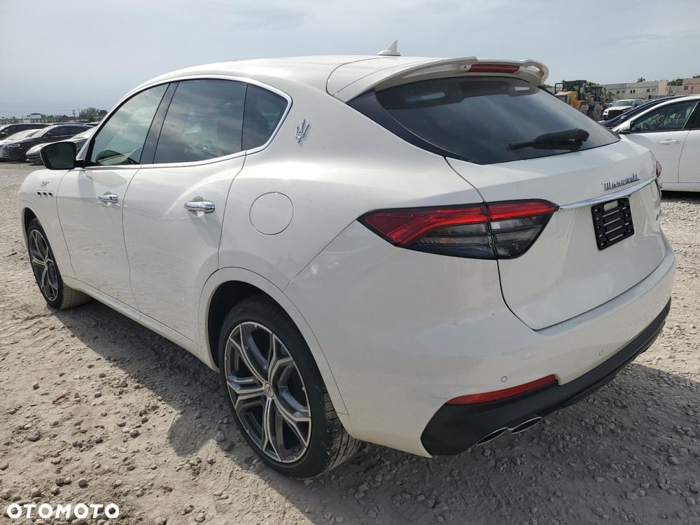 Maserati Levante Q4 - 3