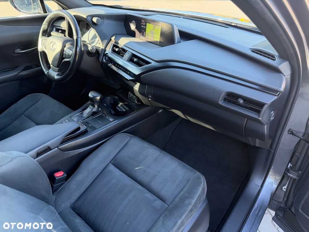 Lexus UX 250h Elegance 2WD - 23