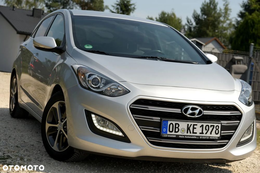 Hyundai i30 blue 1.6 GDI Passion - 11