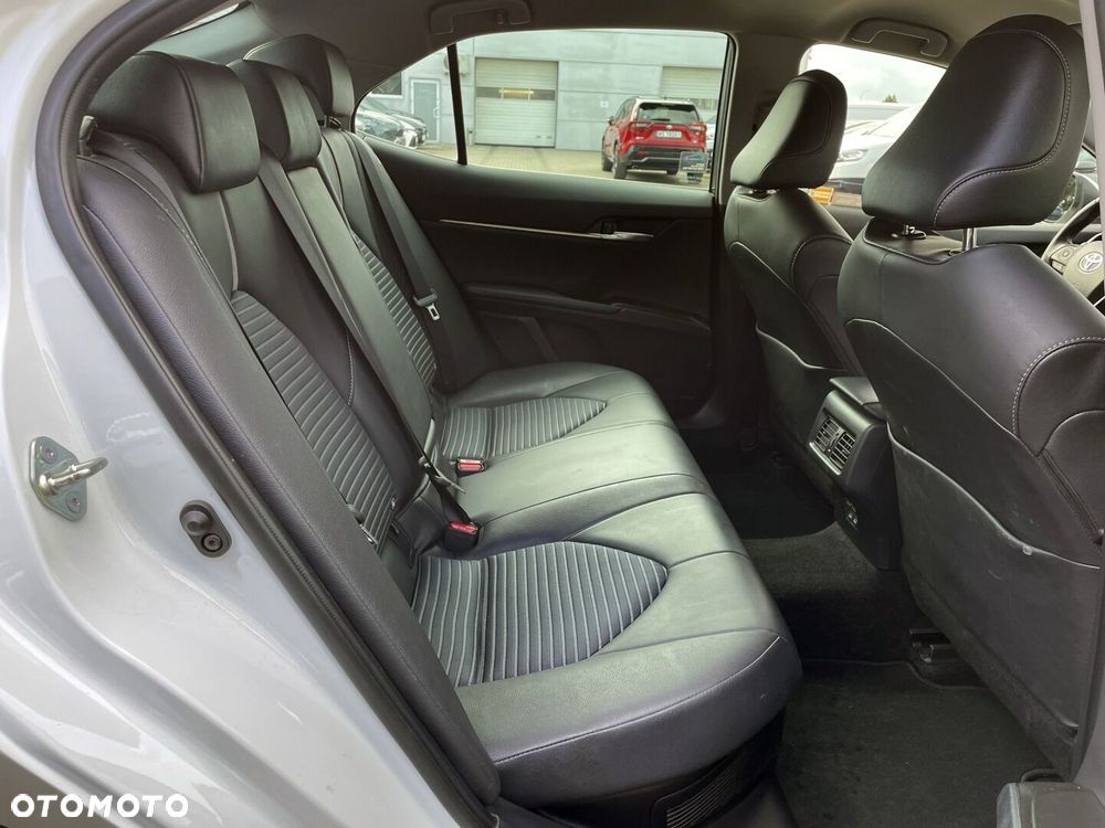 Toyota Camry 2.5 Hybrid Prestige CVT - 9