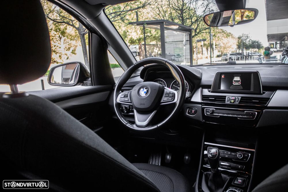 BMW 216 Active Tourer d Advantage - 33