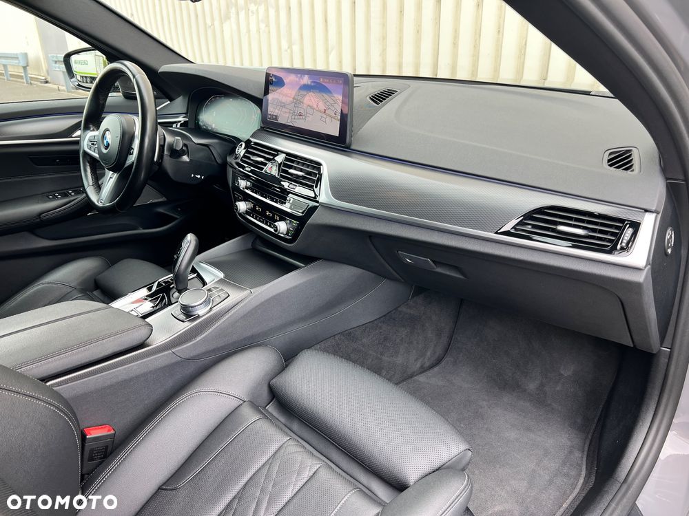 BMW Seria 5 530i xDrive M Sport sport - 16