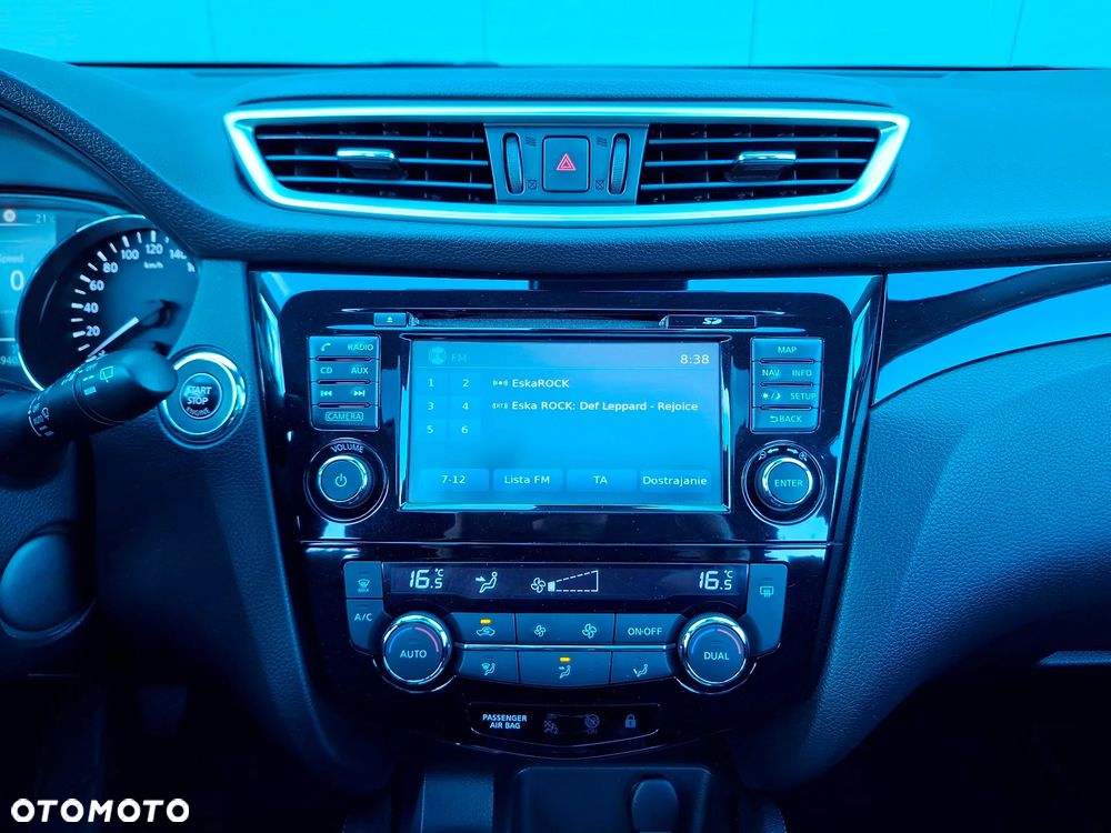 Nissan Qashqai 1.6 DIG-T N-Connecta - 30