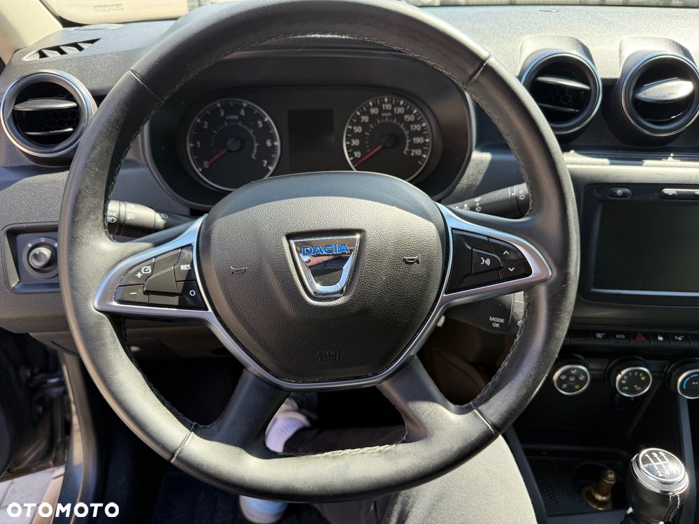 Dacia Duster SCe 115 2WD Prestige - 11