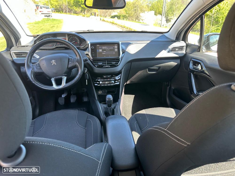 Peugeot 208 PureTech 82 Start & Stop Allure - 7