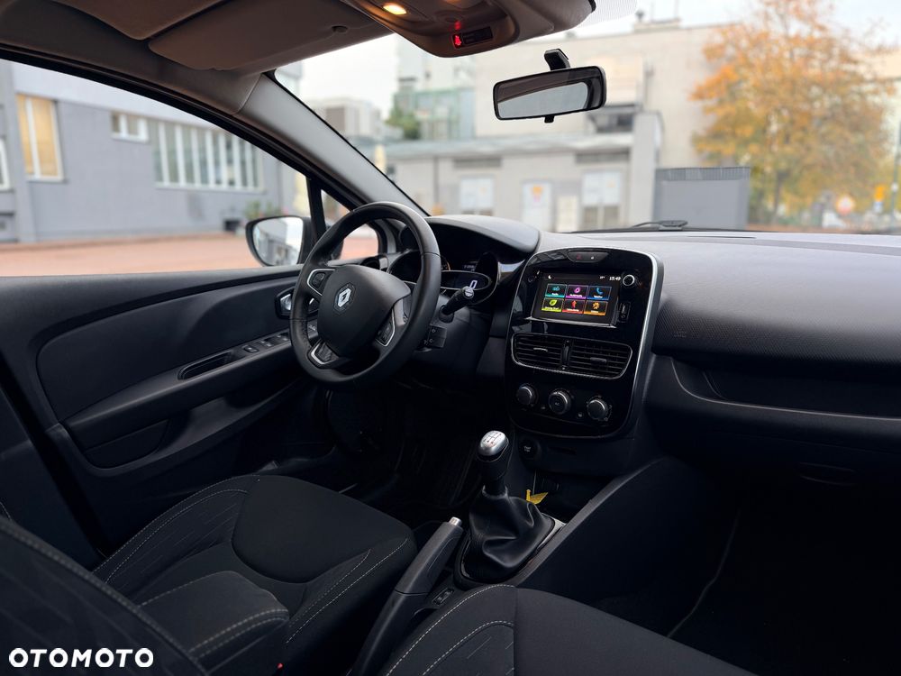 Renault Clio - 17