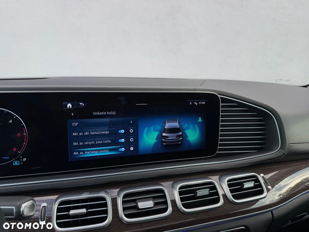 Mercedes-Benz GLS - 23