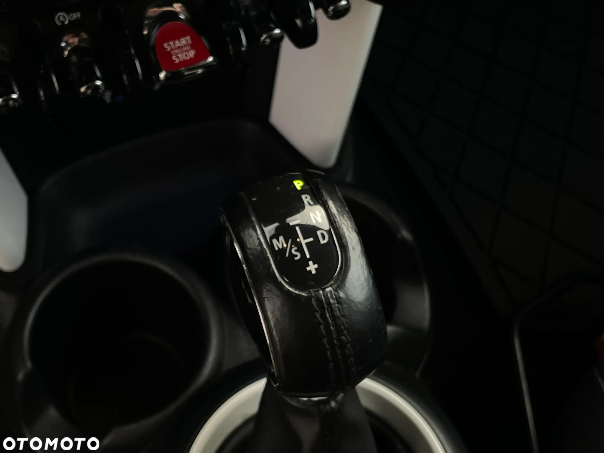 MINI Cooper Standard - 26