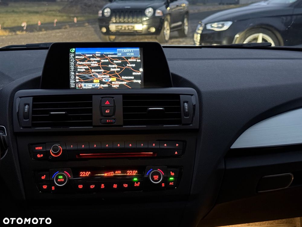 BMW Seria 1 116i - 23