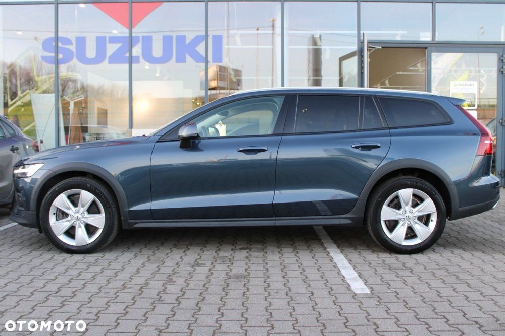 Volvo V60 Cross Country - 8