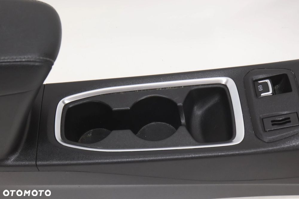 Opel Corsa F podłokietnik tunel środkowy - 6