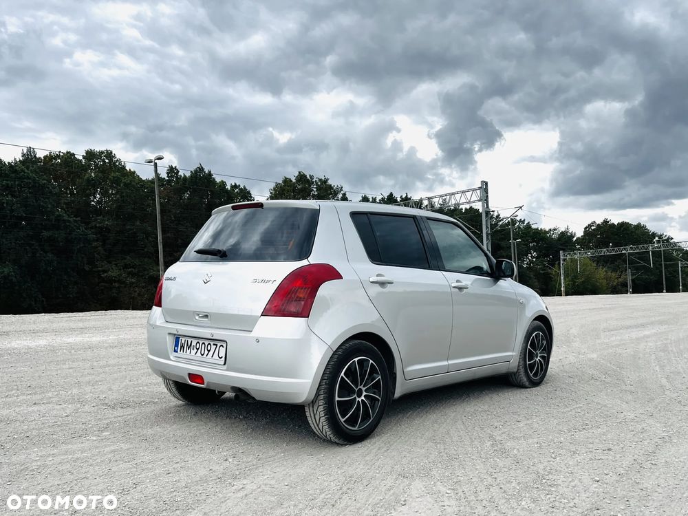 Suzuki Swift - 8