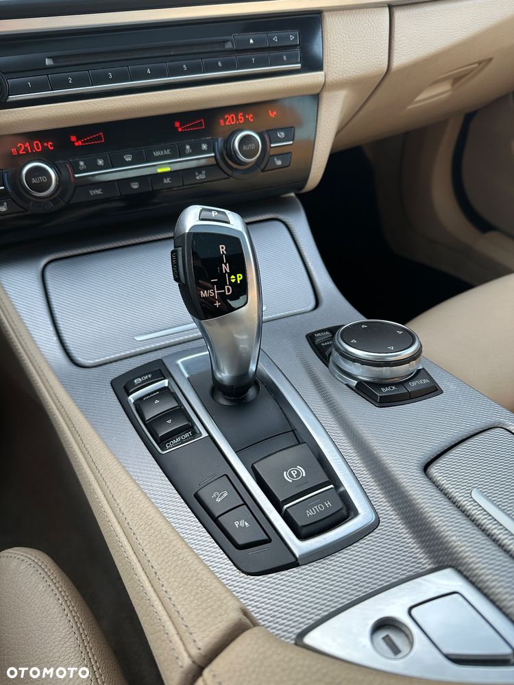 BMW Seria 5 520d xDrive - 18