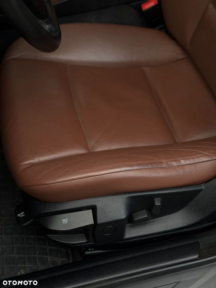 BMW Seria 5 520d - 27