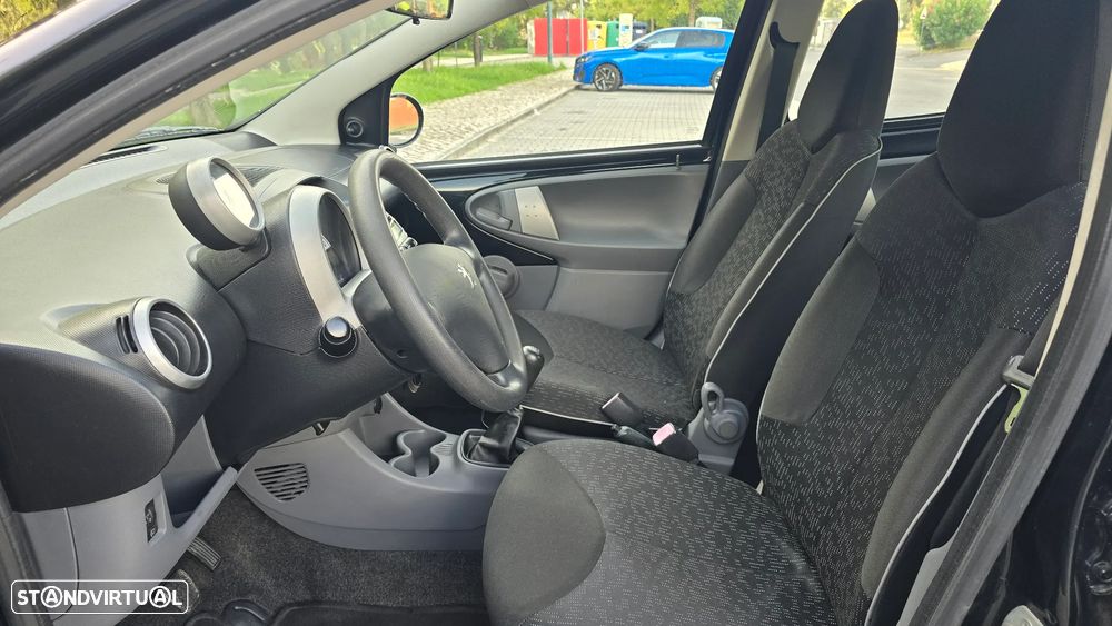 Peugeot 107 1.0 Urban - 29