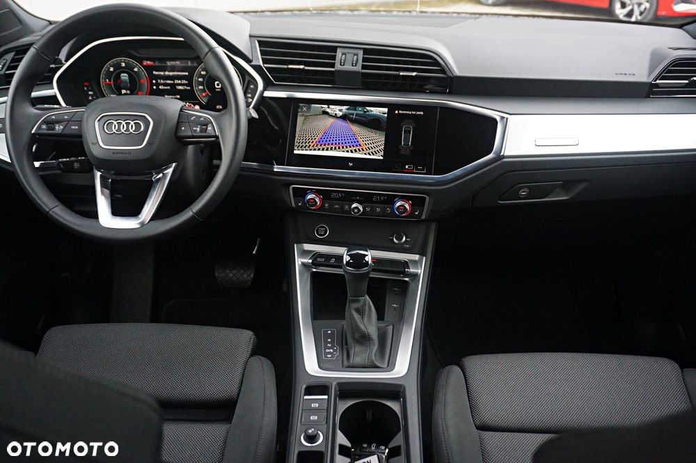 Audi Q3 Sportback - 13