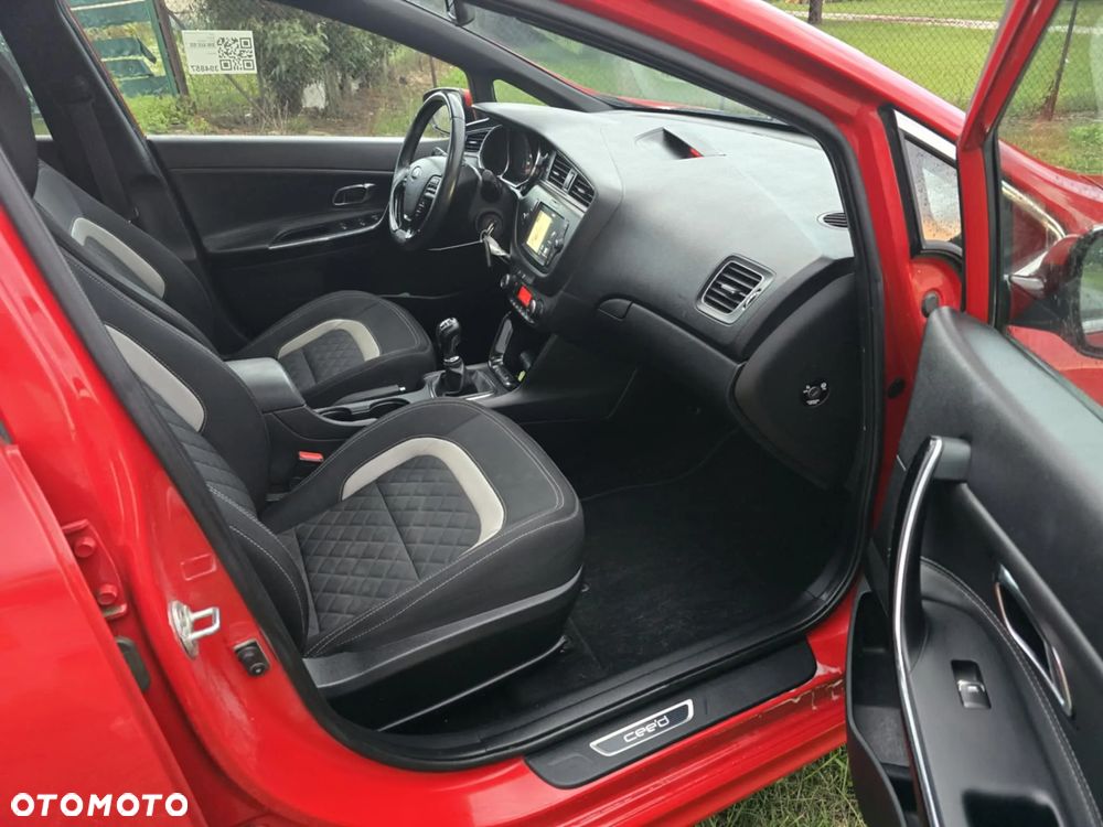 Kia Ceed 1.6 CRDi GT Line - 10