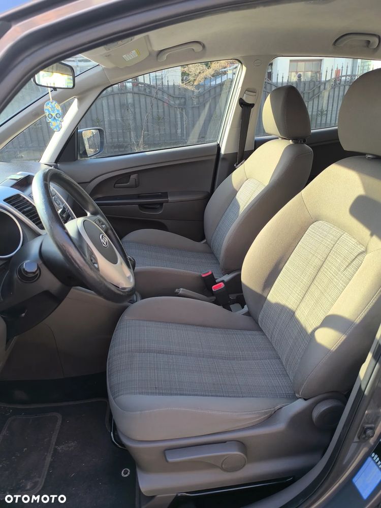 Kia Venga 1.4 M - 11