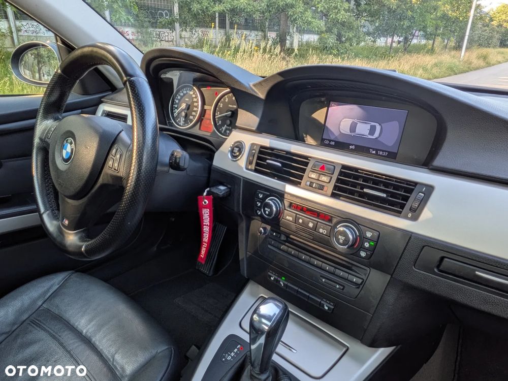 BMW Seria 3 325i - 30